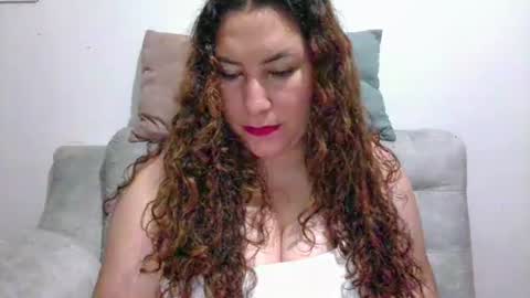 Snapshot of catalinamarpi45 chatting on 1, 2, 2026 cataleya online show from 1, 2, 2026