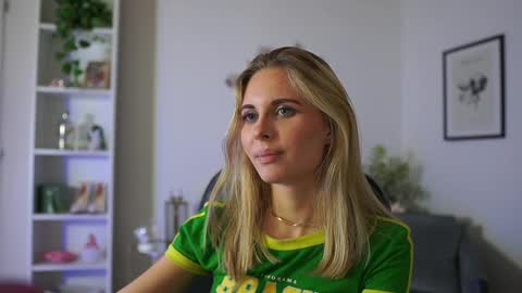 Snapshot of catecrago_ chatting on 8, 2, 2025 catecrago online show from 8, 2, 2025