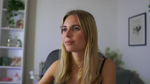 Snapshot of catecrago_ chatting on 12, 2, 2025 catecrago online show from 12, 2, 2025