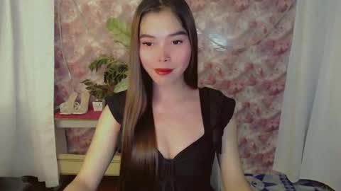 Snapshot of catherine_365 chatting on 28, 4, 2026 catherine_365 online show from 28, 4, 2026