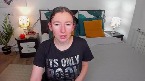 Snapshot of catherinewalls chatting on 5, 12, 2024 Catrin online show from 5, 12, 2024