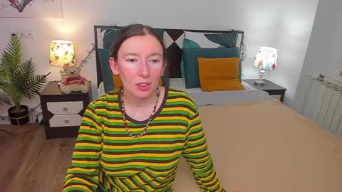 Snapshot of catherinewalls chatting on 17, 2, 2025 Catrin online show from 17, 2, 2025