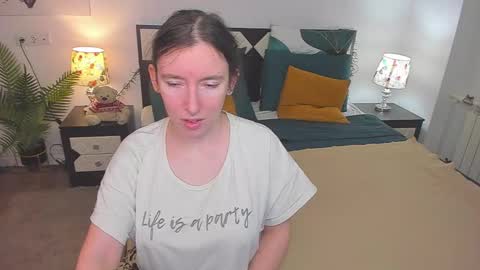 Snapshot of catherinewalls chatting on 16, 11, 2025 Catrin online show from 16, 11, 2025