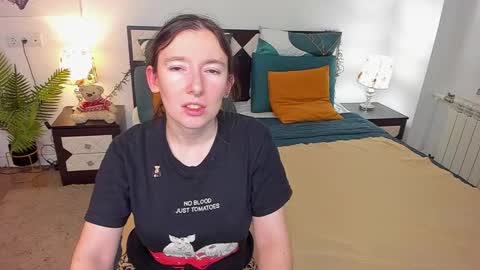 Snapshot of catherinewalls chatting on 27, 11, 2025 Catrin online show from 27, 11, 2025