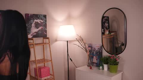 Lee online show from 28, 9, 2025