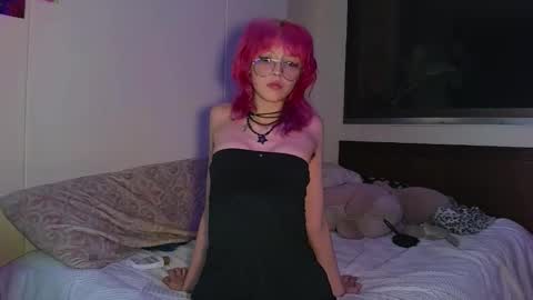 Snapshot of catkief420 chatting on 14, 11, 2025 Cat online show from 14, 11, 2025