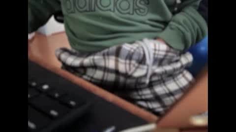 catmandoo21001 online show from 17, 1, 2025