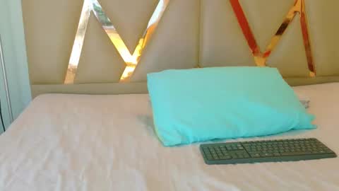 Snapshot of cattaleeyaa chatting on 20, 10, 2025 CATALEYA online show from 20, 10, 2025