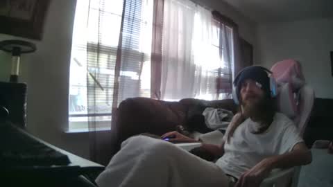 Snapshot of cattywompiscreations chatting on 12, 1, 2025 zatbabydaddy online show from 12, 1, 2025