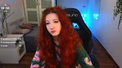 Snapshot of caty_cuddly chatting on 12, 3, 2025 caty_cuddly online show from 12, 3, 2025