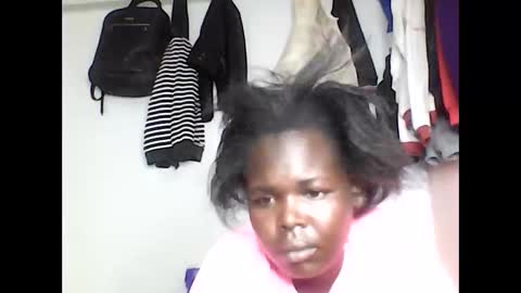 Snapshot of cavy_sweet chatting on 4, 4, 2026 Mecy online show from 4, 4, 2026