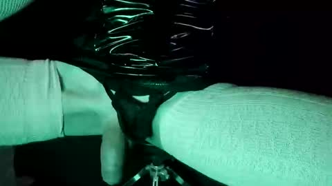 Snapshot of cbtmancan chatting on 18, 11, 2025 cbtmancan online show from 18, 11, 2025