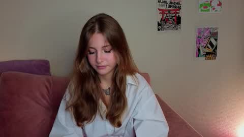 Lina  online show from 15, 9, 2025