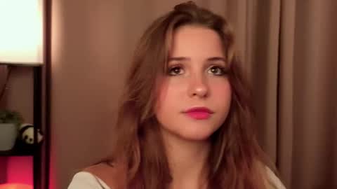 Lina  online show from 3, 12, 2025