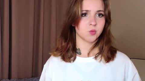 Lina  online show from 22, 2, 2026