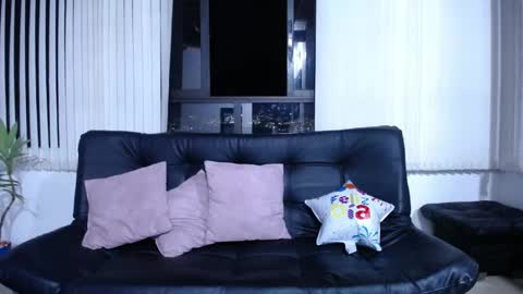 Snapshot of cecihotty4u chatting on 21, 5, 2026 ceci online show from 21, 5, 2026