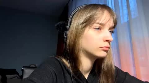 Lily online show from 2, 12, 2025