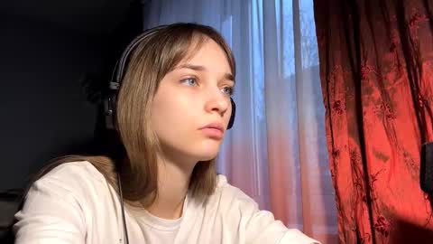 Lily online show from 3, 12, 2025