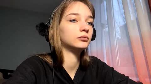 Lily online show from 5, 12, 2025