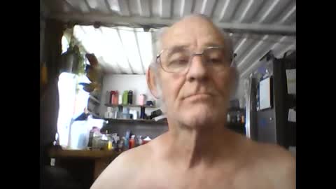 Snapshot of cef539 chatting on 18, 12, 2024 Chuck online show from 18, 12, 2024