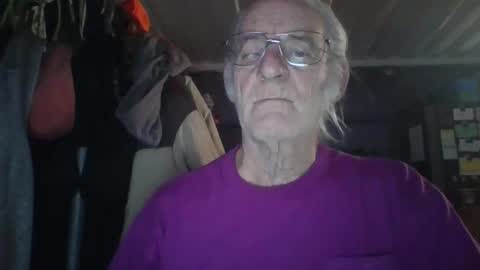 Snapshot of cef539 chatting on 17, 11, 2025 Chuck online show from 17, 11, 2025