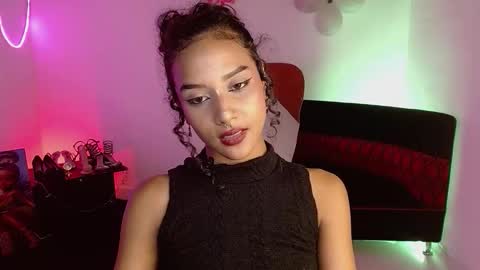 Snapshot of celesstte_0 chatting on 19, 11, 2025 Celeste online show from 19, 11, 2025