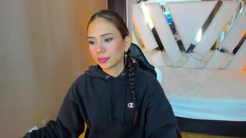 SARA  online show from 31, 3, 2026