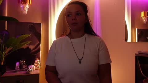 Snapshot of celestebailey chatting on 4, 11, 2025 CelesteBailey online show from 4, 11, 2025