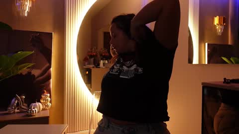 Snapshot of celestebailey chatting on 7, 11, 2025 CelesteBailey online show from 7, 11, 2025