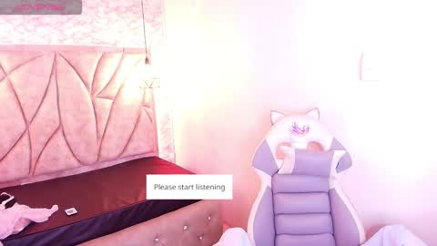 Snapshot of celestesky__ chatting on 6, 10, 2025 online show from 6, 10, 2025