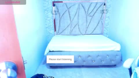 Snapshot of celestesky__ chatting on 9, 10, 2025 online show from 9, 10, 2025