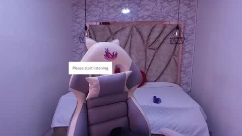 Snapshot of celestesky__ chatting on 18, 10, 2025 online show from 18, 10, 2025