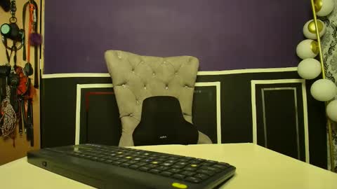       online show from 21, 4, 2026