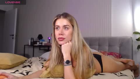 Snapshot of celin_summer chatting on 27, 2, 2025 Celin online show from 27, 2, 2025