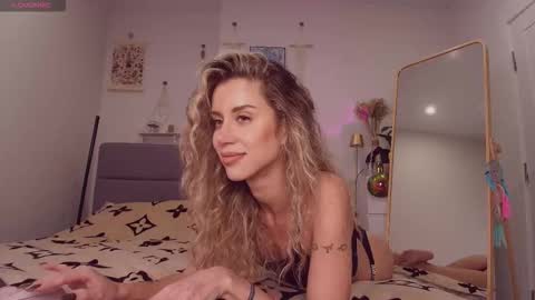 Snapshot of celin_summer chatting on 8, 1, 2026 Celin online show from 8, 1, 2026