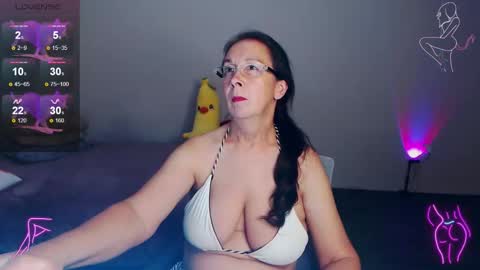 Snapshot of celine_faer1 chatting on 4, 10, 2025 Celine online show from 4, 10, 2025