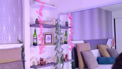 Snapshot of celine_lee chatting on 9, 10, 2025 Celine online show from 9, 10, 2025