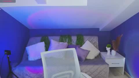 elin online show from 17, 10, 2025