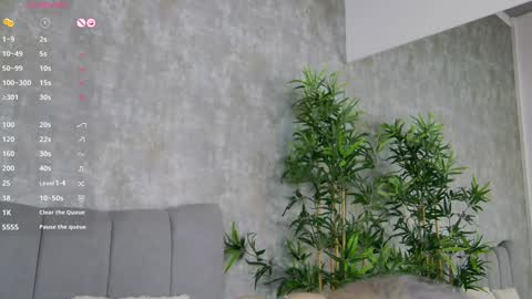 Snapshot of celinemeyerr chatting on 8, 1, 2025 CelineMeyer online show from 8, 1, 2025