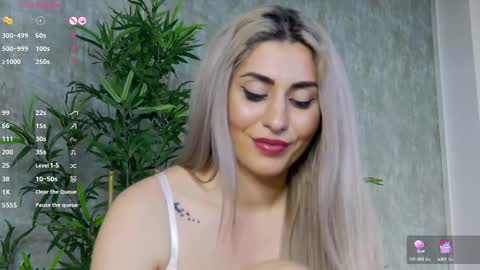 Snapshot of celinemeyerr chatting on 20, 2, 2025 CelineMeyer online show from 20, 2, 2025