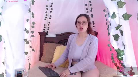 Snapshot of centaurigirls chatting on 19, 2, 2025 Hello guys my name is Sofi and Lizzie and Vanessa online show from 19, 2, 2025