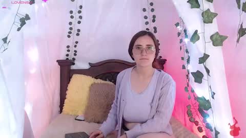 Snapshot of centaurigirls chatting on 19, 2, 2025 Hello guys my name is Sofi and Lizzie and Vanessa online show from 19, 2, 2025