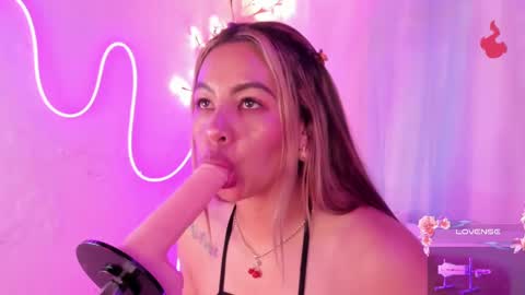 Snapshot of centaurigirls chatting on 2, 10, 2025 Hello guys my name is Sofi and Lizzie and Vanessa online show from 2, 10, 2025