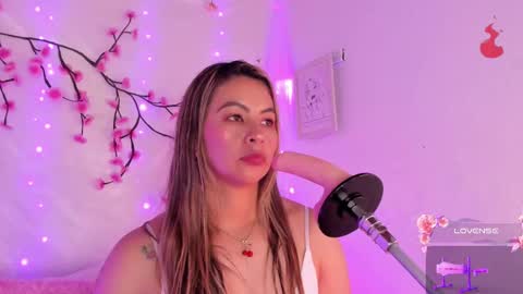 Snapshot of centaurigirls chatting on 4, 10, 2025 Hello guys my name is Sofi and Lizzie and Vanessa online show from 4, 10, 2025