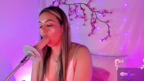 Snapshot of centaurigirls chatting on 17, 10, 2025 Hello guys my name is Sofi and Lizzie and Vanessa online show from 17, 10, 2025