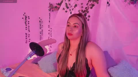 Snapshot of centaurigirls chatting on 3, 11, 2025 Hello guys my name is Sofi and Lizzie and Vanessa online show from 3, 11, 2025