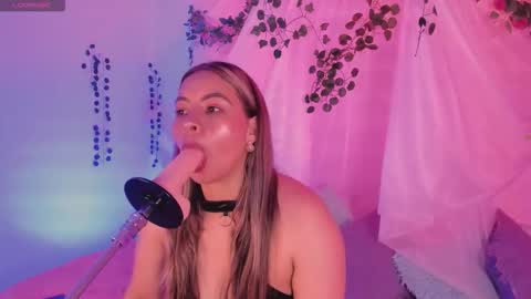 Snapshot of centaurigirls chatting on 7, 11, 2025 Hello guys my name is Sofi and Lizzie and Vanessa online show from 7, 11, 2025