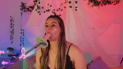 Snapshot of centaurigirls chatting on 4, 12, 2025 Hello guys my name is Sofi and Lizzie and Vanessa online show from 4, 12, 2025