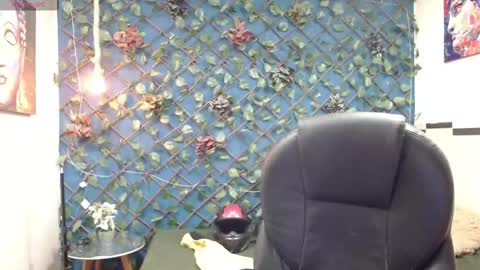 Snapshot of cerokershelby chatting on 4, 12, 2025 Ceroke online show from 4, 12, 2025