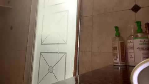 cesar209valencia online show from 1, 3, 2025